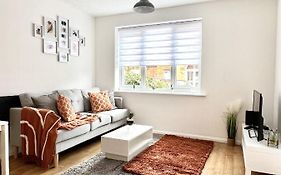Luxury 2 Bed Apartment Stansted Airport Bishops Stortford
